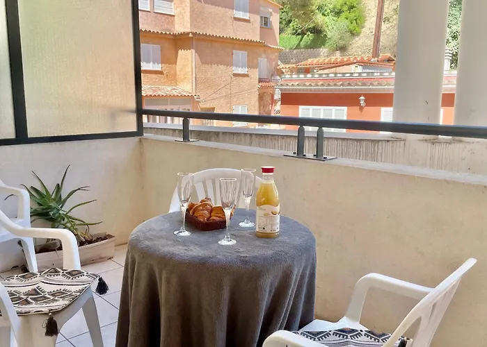 One Bedroom Flat Near Monaco